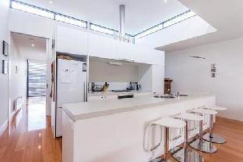 Anglesea Surf Beach Apartments - Tourism TAS 4