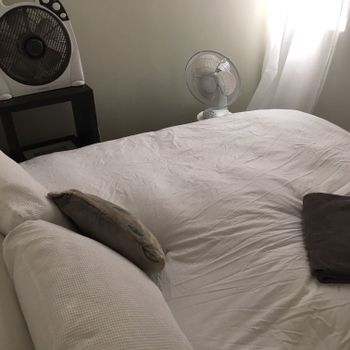 BUDGET Bourke St. Apartment - Hobart Tourism 6