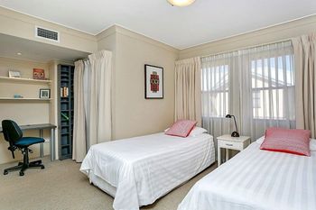 The Apartment Service BMN01 - Tourism TAS 4