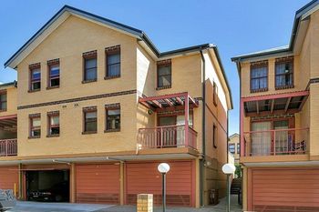 The Apartment Service BMN01 - Tourism TAS 2