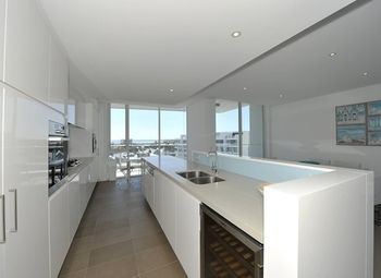 Mandurah Private Collection - Tourism TAS 2