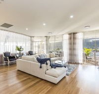 3 Bedroom Waterfront Penthouse on the Hawkesbury - Hobart Tourism