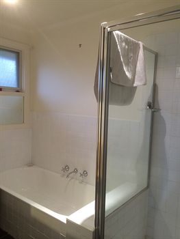 Australian Home Away Doncaster Elgar 2 - Tourism TAS 2