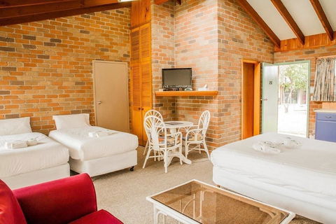Crescent Head Resort & Conference Centre - Tourism TAS 6