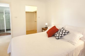 Spinnakers Loft 3 Bed Apartment - Hobart Tourism 6