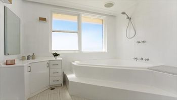 The Apartment Service COLRY - Tourism TAS 2