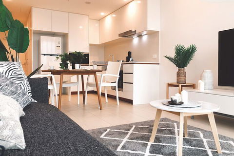 St.Tropez Apartment - Tourism TAS 4