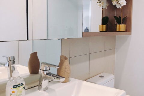 St.Tropez Apartment - Tourism TAS 6