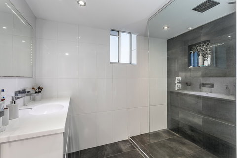 Penthouse On Suttons - Tourism TAS 4