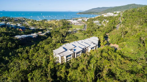 Azure Sea Whitsunday Resort - Hobart Tourism 0