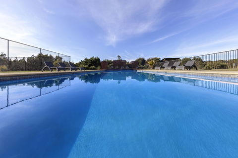 Ramada Resort By Wyndham Phillip Island - Hobart Tourism 1