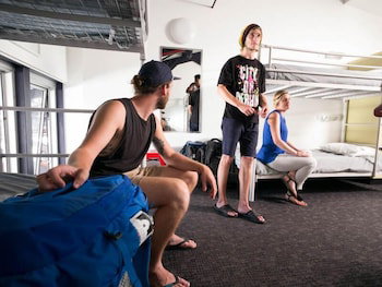 Sydney Railway Square YHA - Hostel - Hobart Tourism 6