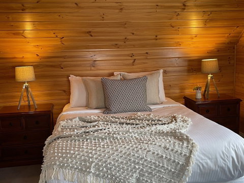 Dunes - Elegant Beach Villa With Huge Swim Spa - Tourism TAS 1