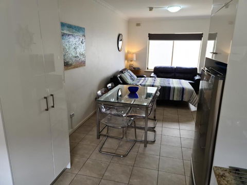 Acaill Accommodation Esplanade Living Self Check-In Self Check-Out - Tourism TAS 3