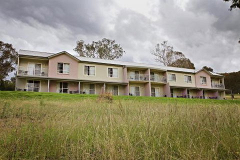 BATHURST GOLDFIELDS MOTEL On MOUNT PANORAMA - Tourism TAS 1
