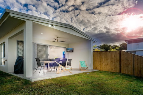 Blue Lagoon Villa B - Tourism TAS 1