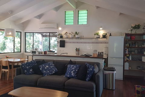 1 Bedroom Home Surrounded By Nature - Tourism TAS 3