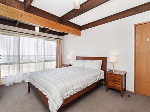 Swimmers Rest - Uninterrupted Panoramic Ocean Views - 1 Bedroom - Tourism TAS 5