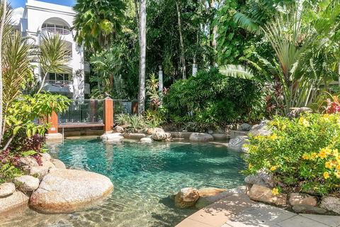 Poolside Apt In Alamanda Beachfront Resort 41 - Tourism TAS 3