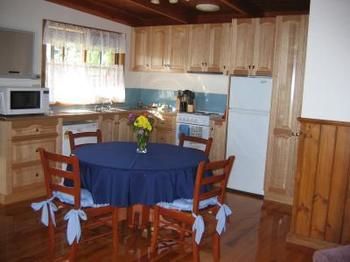 Buttercup Cottage & Private Apartment - Hobart Tourism 6
