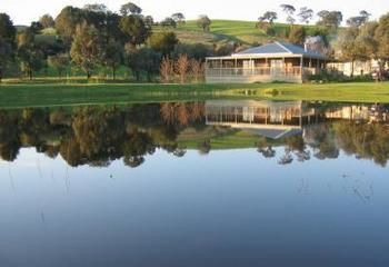Buttercup Cottage & Private Apartment - Hobart Tourism 1