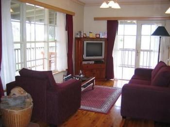 Buttercup Cottage & Private Apartment - Hobart Tourism 5