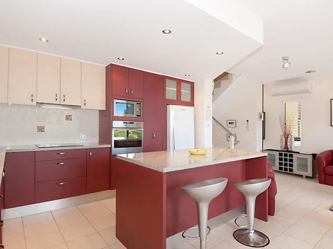 Viewland Drive Private Holiday Apartment - Hobart Tourism 0