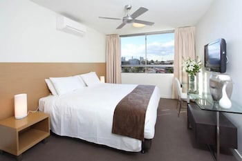 P A Apartments - Tourism TAS 5