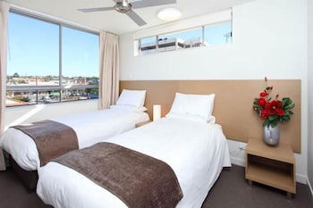 P A Apartments - Tourism TAS 4