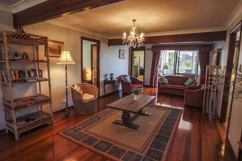 Ainslie Manor B&B - Tourism TAS 1