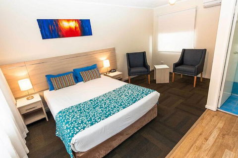 Bay Executive Motel - Tourism TAS 7
