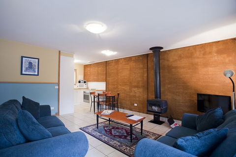 Split Point Cottages - Hobart Tourism 6
