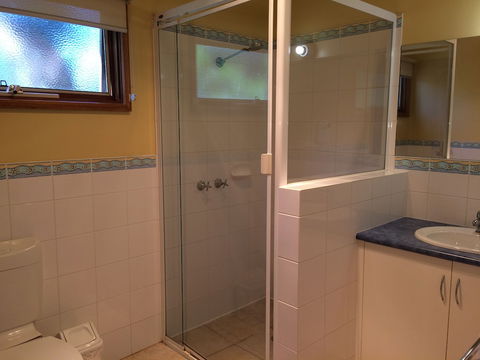 Split Point Cottages - Hobart Tourism 3