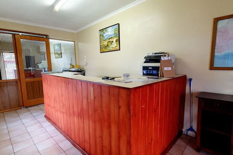Ardeanal Motel West Wyalong - Tourism TAS 3
