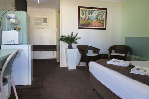 Longreach Motel - Tourism TAS 7