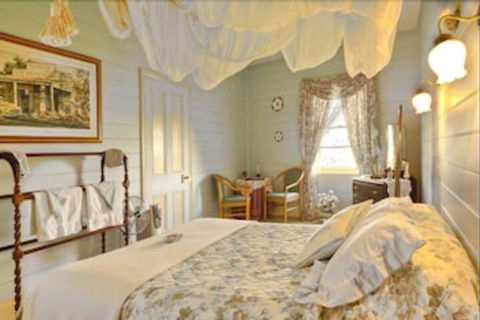 Two Story Bed & Breakfast - Hobart Tourism 6