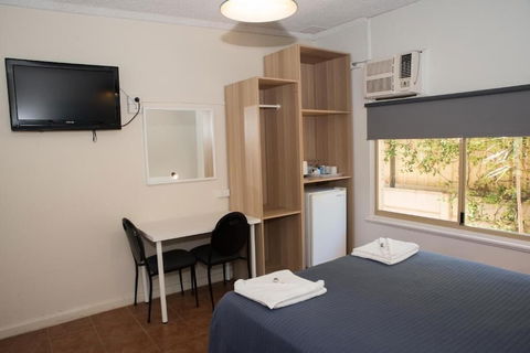Jurien Bay Hotel - Tourism TAS 3