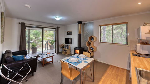 31 The Rocks - Tourism TAS 5