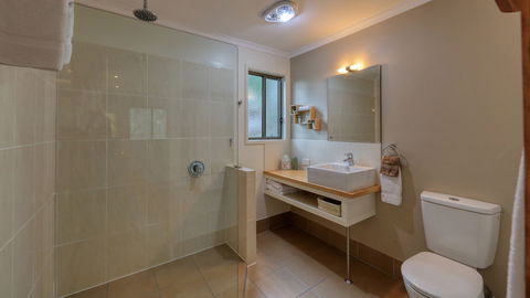 31 The Rocks - Tourism TAS 6