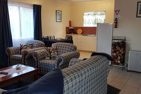 Murray Gardens Cottages & Motel - Tourism TAS 7