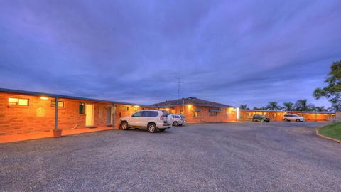 Jacaranda Motor Lodge - Tourism TAS 5