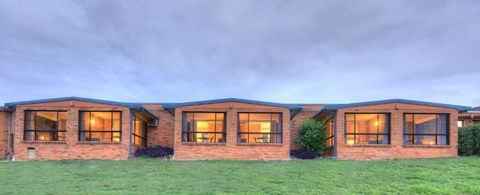 Jacaranda Motor Lodge - Tourism TAS 1