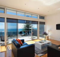 Penguin Waterfront Escape - Tourism TAS
