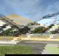 Lakes Entrance Holiday Units - Tourism TAS