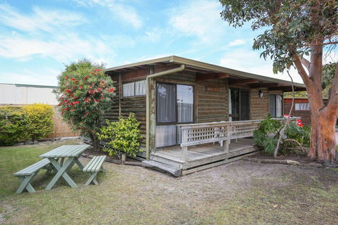 Lazy Acre Log Cabins - Tourism TAS 6