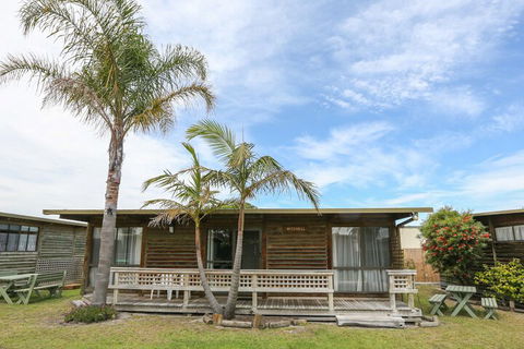 Lazy Acre Log Cabins - Tourism TAS 3