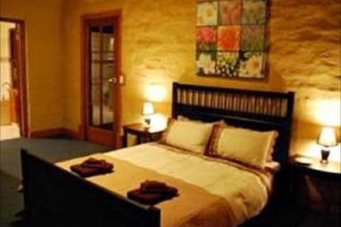 Clare View Accommodation - Hobart Tourism 7