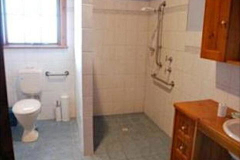 Clare View Accommodation - Hobart Tourism 3