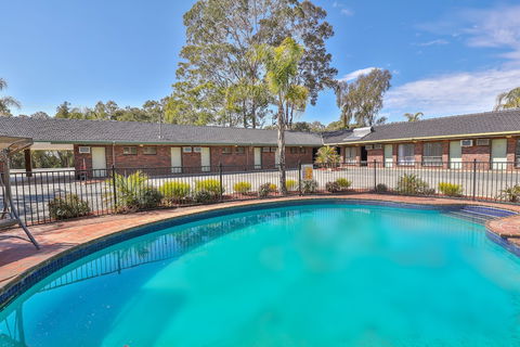 Two Rivers Motel - Tourism TAS 3