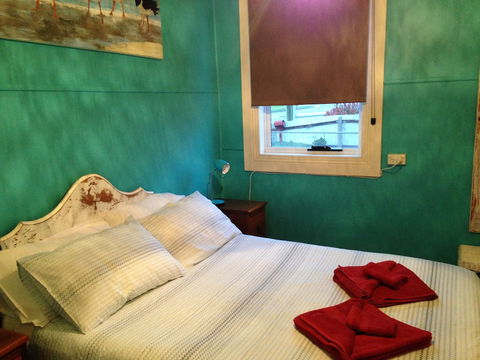 The Spotted Salmon Cottage - Hobart Tourism 2